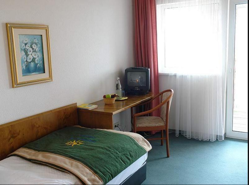 Greenline Hotel Hellfeld Neubrandenburg Værelse billede