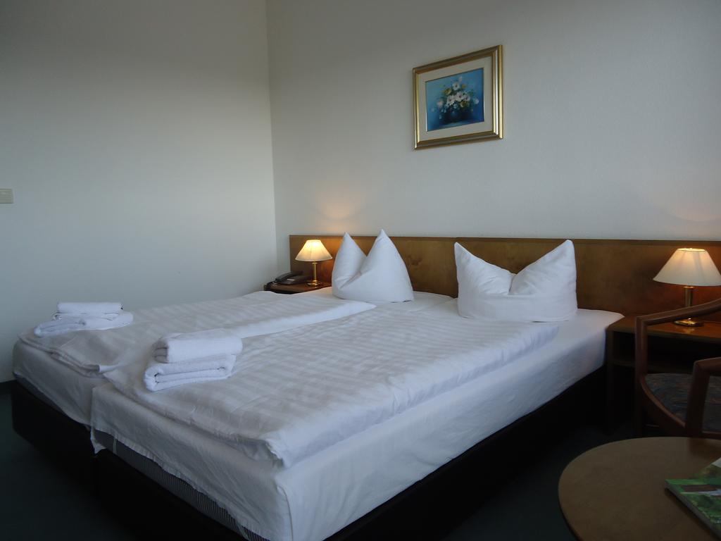 Greenline Hotel Hellfeld Neubrandenburg Eksteriør billede